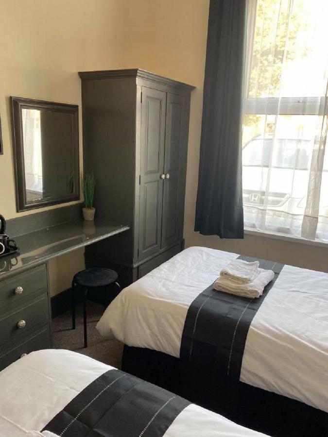 Burlington Hotel 桑当 外观 照片